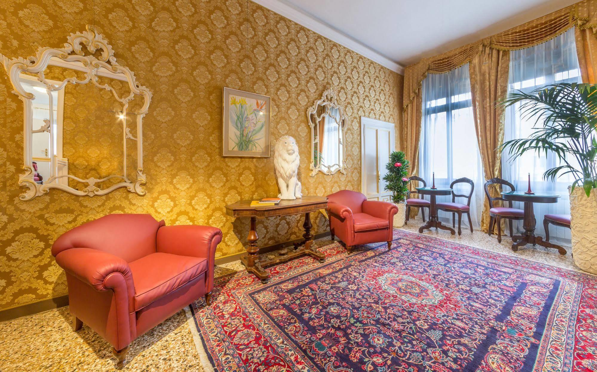 Friendly Venice Suites Ngoại thất bức ảnh