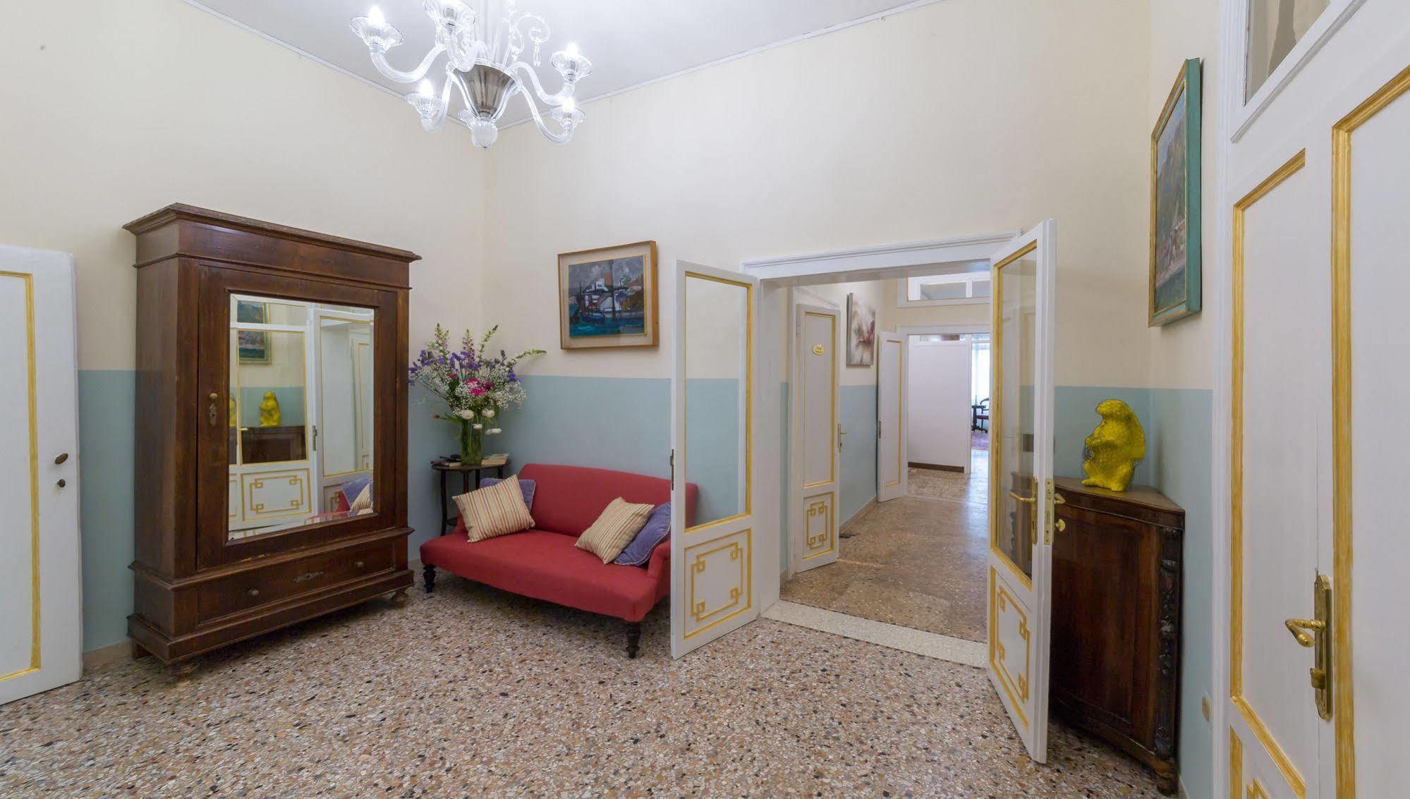 Friendly Venice Suites Ngoại thất bức ảnh
